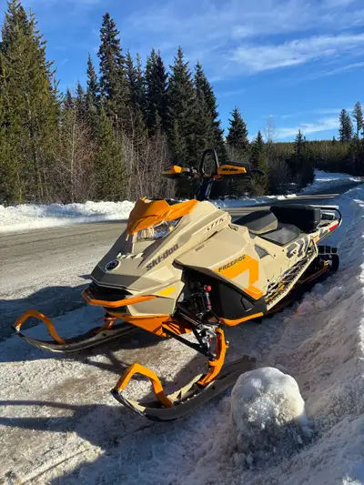 2022 ski-doo Free ride 850 (non turbo) 165 track 3”, 154 tunnel MBRP race can 2100 km Excellent cond...