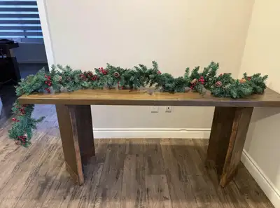 Christmas Garland 9ft - LIGHTS DON'T WORK, View more
