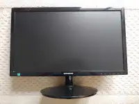 Thin&Light Samsung 22" FullHD Monitor with Sharp Picture Quality