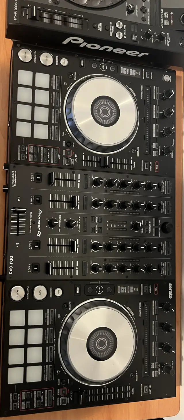 ddj sx3 controller  in Performance & DJ Equipment in Mississauga / Peel Region - Image 2