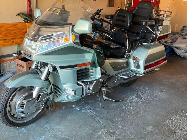 Honda Goldwing  50th Anniversary Edition in Touring in Edmonton - Image 4