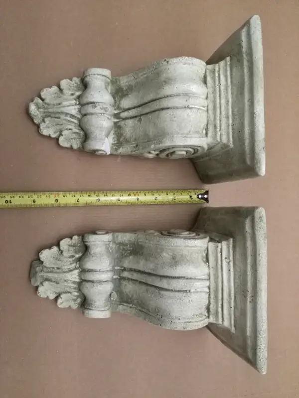 Plaster wall corbel in Home Décor & Accents in Markham / York Region - Image 2