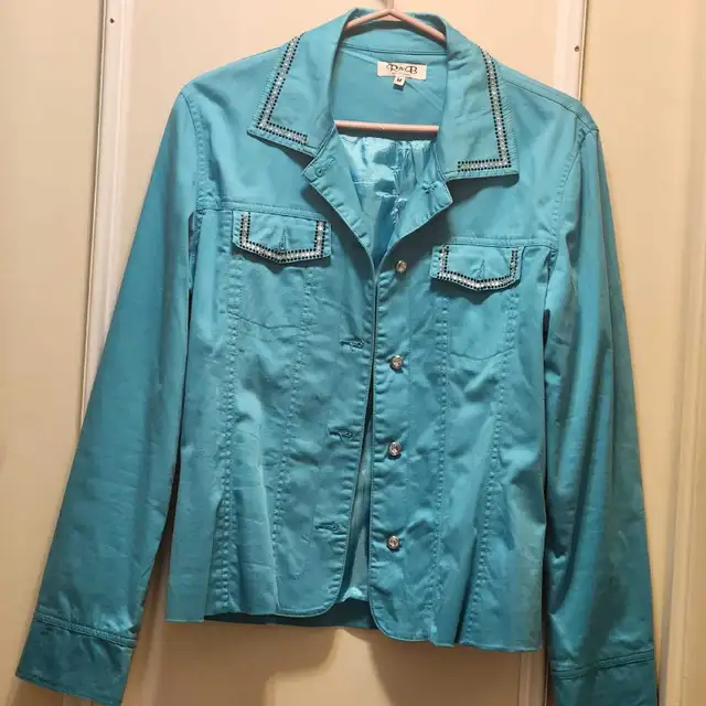Light jacket in Women's - Tops & Outerwear in Kingston - Image 2