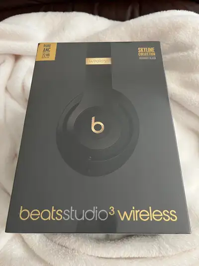 Brand new - never opened (still in packaging) Noise cancelling Midnight Black E-transfer payment onl...