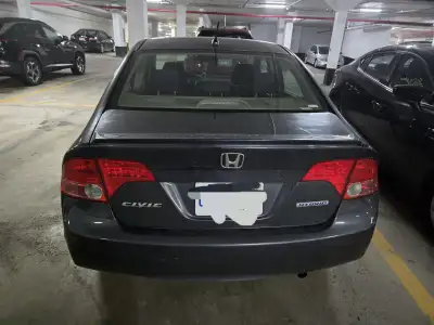 2007 honda civic hybrid, 299000km. AS IS. Safety to be done by buyer