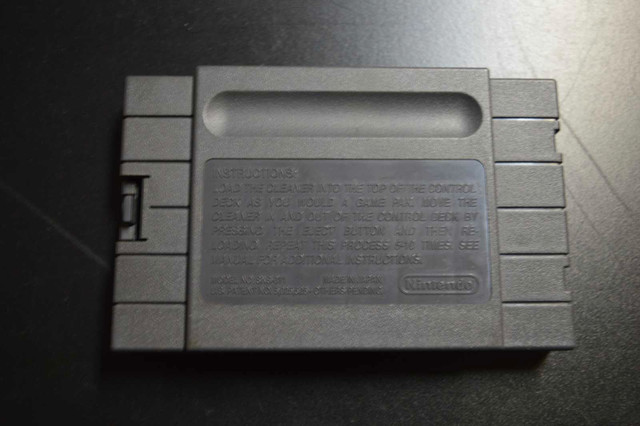 Super Nintendo Cleaning Cartridge SNS-011 Complete with 2 pads in Other in Hamilton