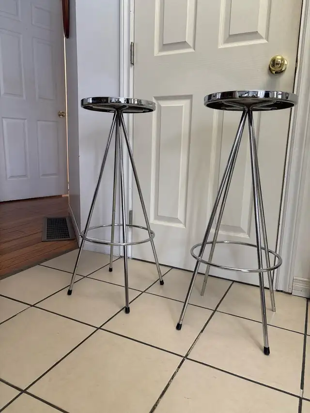 Bar / Kitchen Stools