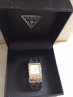 Montre Guess argent in Jewellery & Watches in Longueuil / South Shore