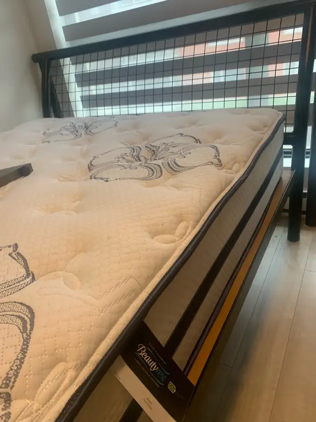 Ensemble lit double + matelas Simmons Beautyrest neuf  in Other in Longueuil / South Shore - Image 3