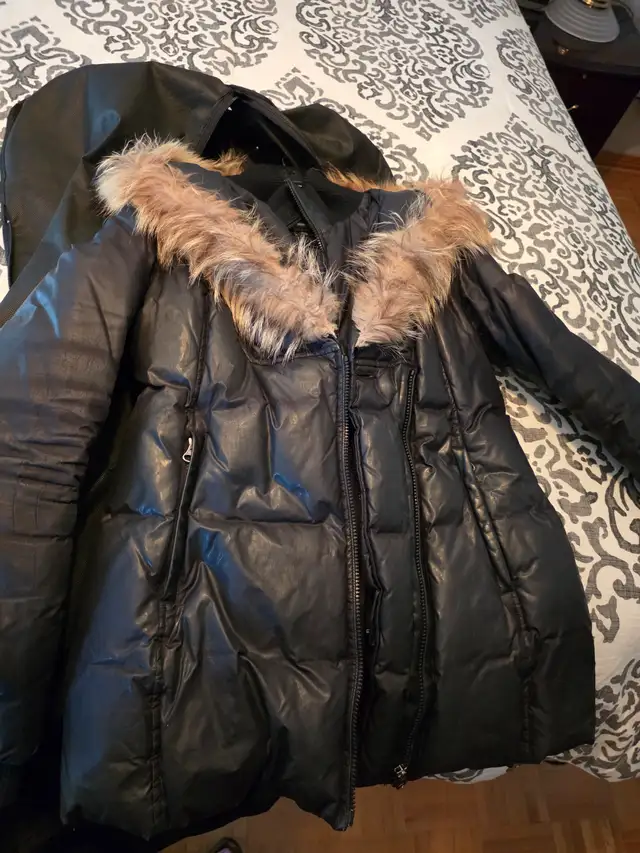 Mackage Woman's Winter Jacket in Women's - Tops & Outerwear in City of Montréal - Image 2