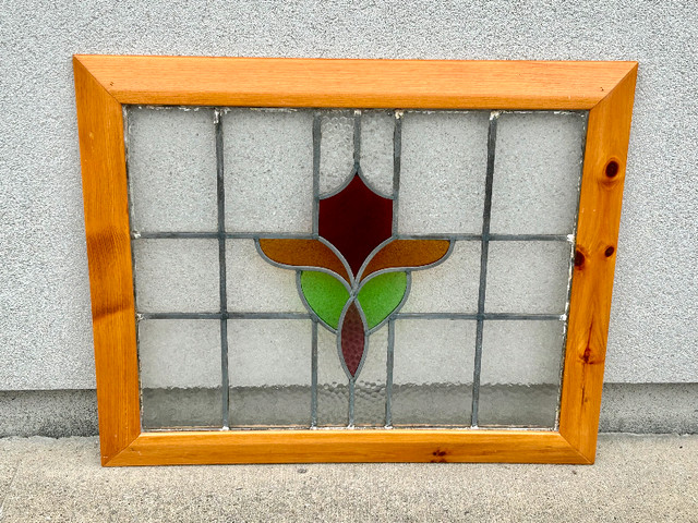 Vintage Stained Glass Window (Pine Framed) in Home Décor & Accents in Mississauga / Peel Region - Image 3
