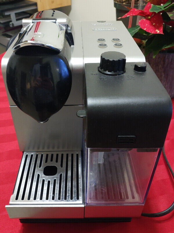 Nespresso Lattissima Espresso Machine w/ Milk Frother Coffee Makers