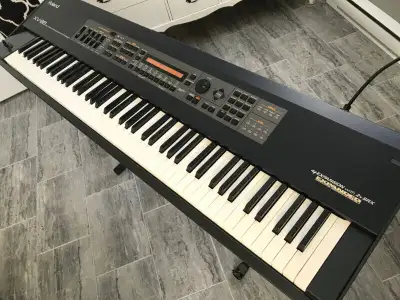 88-note precision hammer-action synthesizer with D-Beam controller and aftertouch New 128-voice synt...