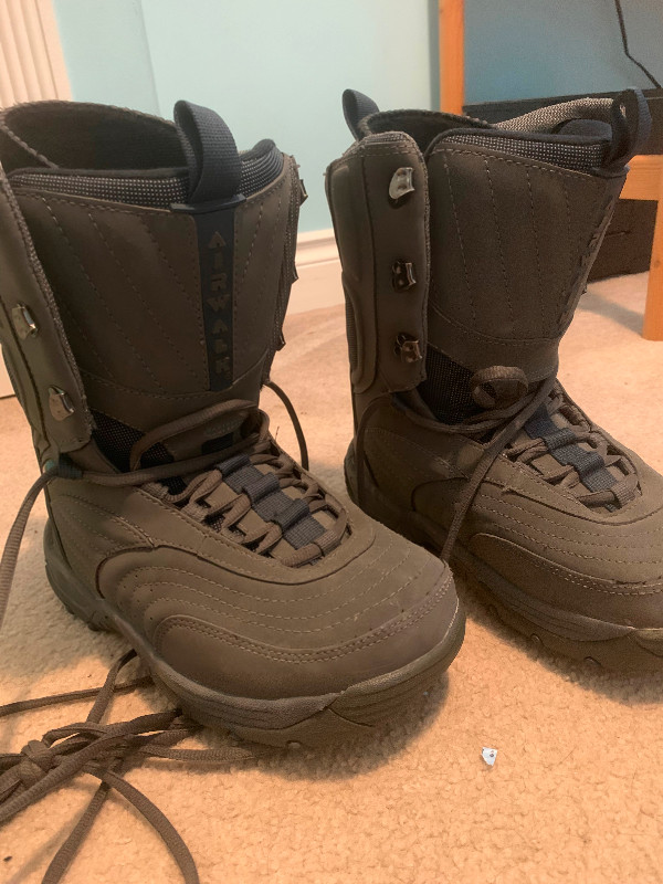 Snowboard boots Snowboard Saskatoon Kijiji