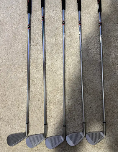 Callaway Right-Handed Strata Golf Irons (6-PW), View more