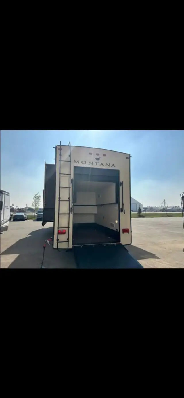  2019 MONTANA HIGH COUNTRY  in Travel Trailers & Campers in Regina - Image 4