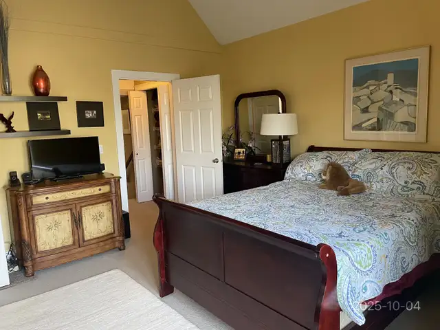 White Rock vacation rental available from November 15 to May 1 in British Columbia in Canada - Image 5