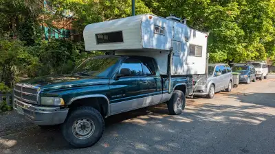 Selling our camper on truck. It is 5.9L V8 4X4 with manual transmission. 284000km. Cabin for 5-6 peo...
