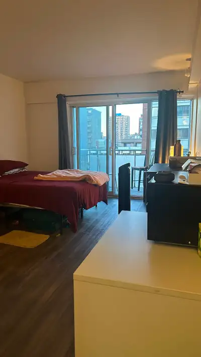 Studio Apartment Lease Transfer – Downtown Montreal I’m looking for someone to take over my studio a...