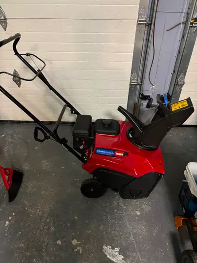Toro 721E snowblower, View more