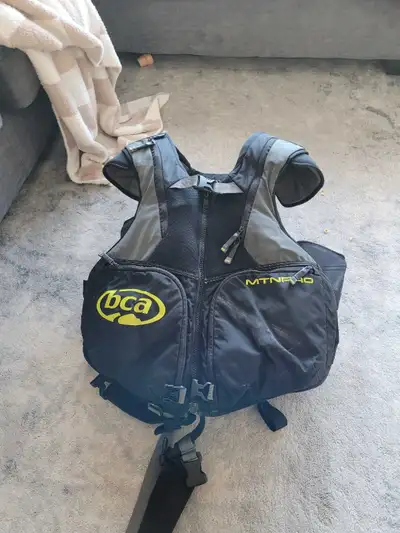 Bca Mountain pro avalanche vest/bag. Zipper has been replaced with a better stronger quality as the...