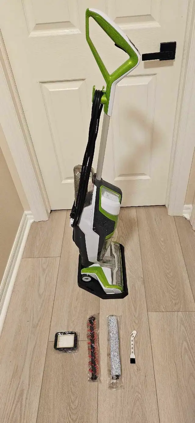 Bissell Vacuum Mop  in Vacuums in Calgary - Image 4