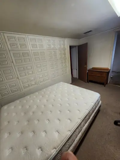 PRIVATE ROOM/ SHARED HOUSE A very clean, well-kept home located in a quiet, desirable neighborhood i...