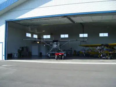 Espace à louer , espace disponible sur le site de l'aéroport pour aéronef, hélico amphibie et cargo...