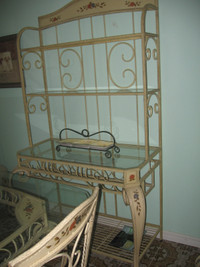 Beautiful wrought iron table/ 4 chairs / bakers rack set.
