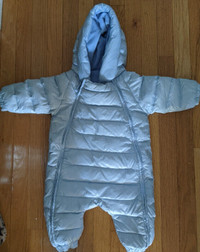 Clean,99% New Baby snow coat(0 ~12 months),plus... .