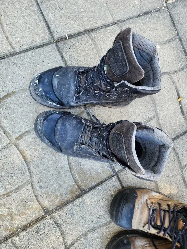 Bottes de sécurité in Men's Shoes in Laval / North Shore - Image 2