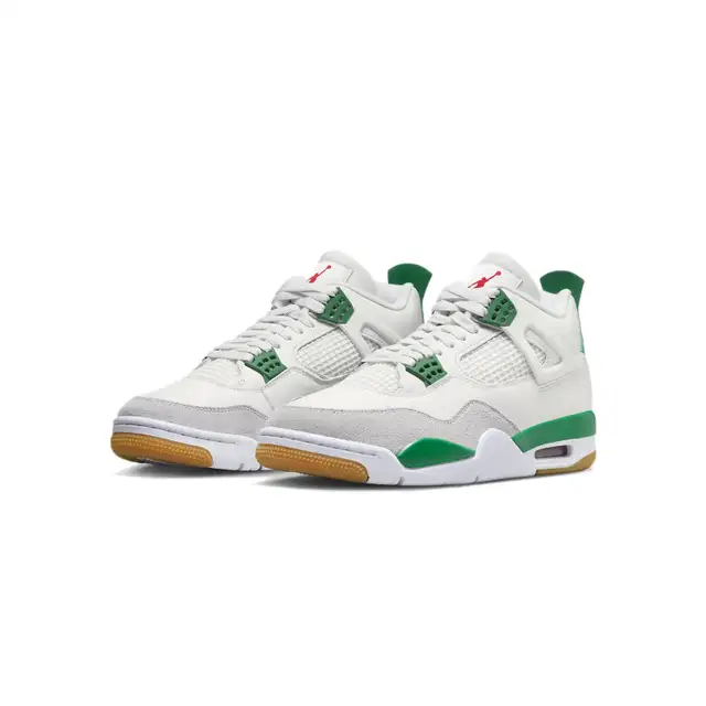 Jordan 4 Retro SB Pine Green - Size 8.5, 9.5, 10, 10.5, 12.5, 13 in Men's Shoes in City of Toronto - Image 2