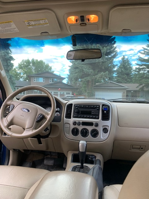 ford escape510370407493806084