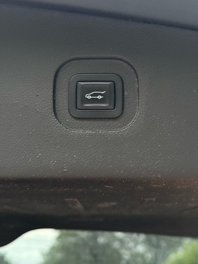 Chevrolet Equinox 2014 in Cars & Trucks in City of Toronto - Image 4