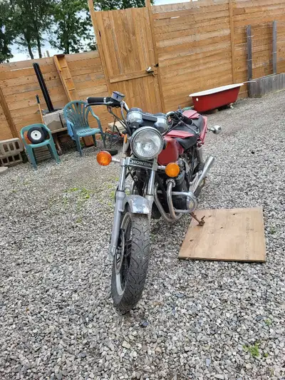 1982 Honda Nighthawks with registration for sale. Was running great 15 yrs ago. Won't start now. Eit...