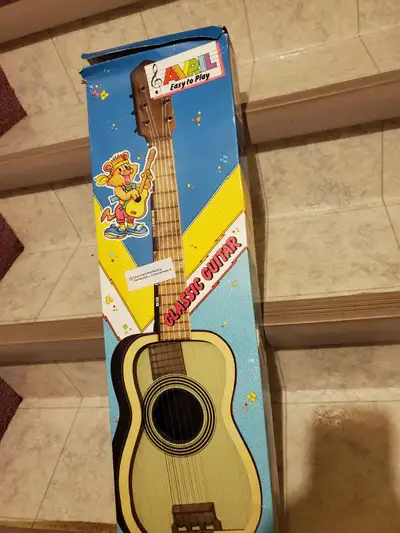 Avril - Easy to Play Classic Guitar (New), View more