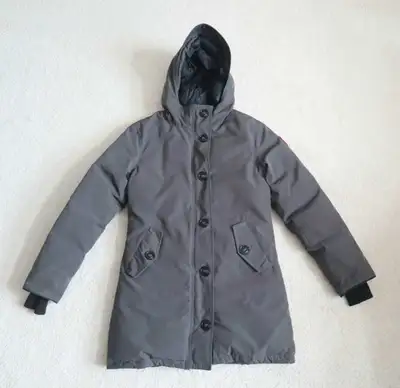 Canada Goose Women's XS Gray Parka, View more