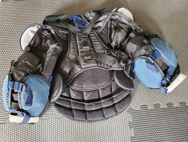 Goalie Chest Protector - ITECH Profile 4.8 - Junior S-M in Hockey in Markham / York Region - Image 4