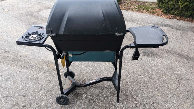 Propane BBQ  in BBQs & Outdoor Cooking in Oakville / Halton Region - Image 2