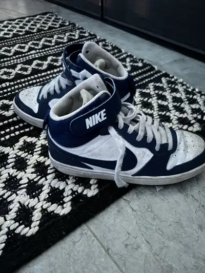 Youth size 5.5 Navy blue and White with velcro top