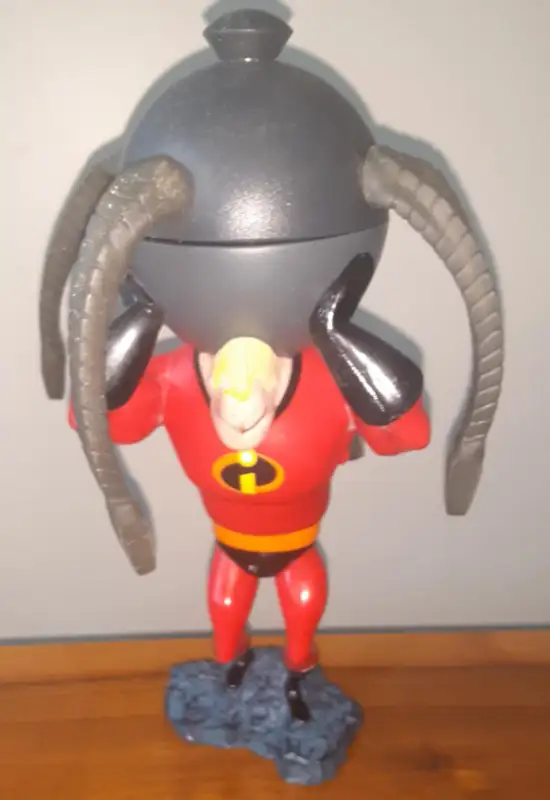 The Incredibles Spinning Robot On Ice Disney in Toys & Games in Brantford - Image 3