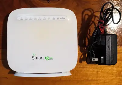 Smart RG Modem in working order. Previously used with Teksavvy, likely compatible with other provide...