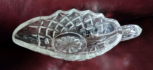 Vintage 1930's Small Sauge Boat in Waterford Pattern in Arts & Collectibles in Muskoka - Image 3