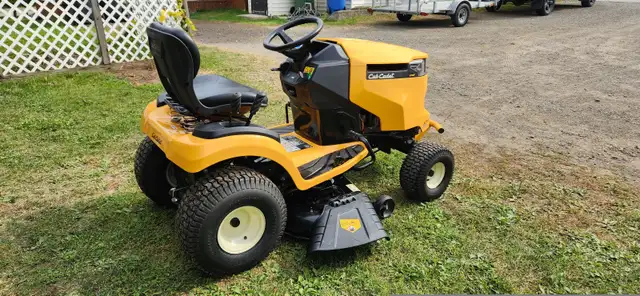 Tracteur a pelouse ( gazon ) CUB CADET 18HP KOHLER 42" de coupe in Lawnmowers & Leaf Blowers in Rimouski / Bas-St-Laurent - Image 5