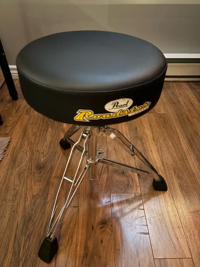Pearl Roadster D1000N Drum Throne in Drums & Percussion in City of Montréal - Image 2