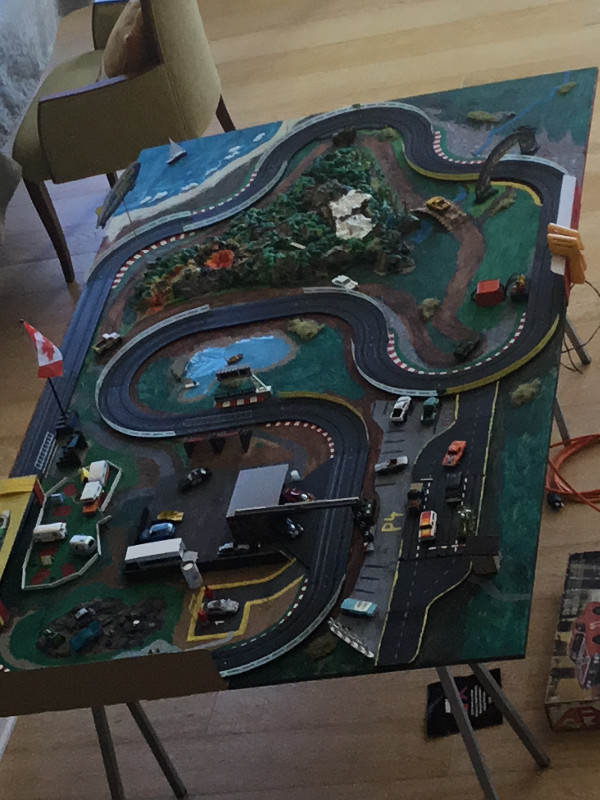 AFX slot car, track Diorama, vintage 210cm x 122cm, functional in Toys & Games in City of Halifax - Image 4