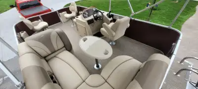 WARRANTY-16HR-2022 STARCRAFT EX 18F-40HP YAMAHA-MINT CONDITION, View more