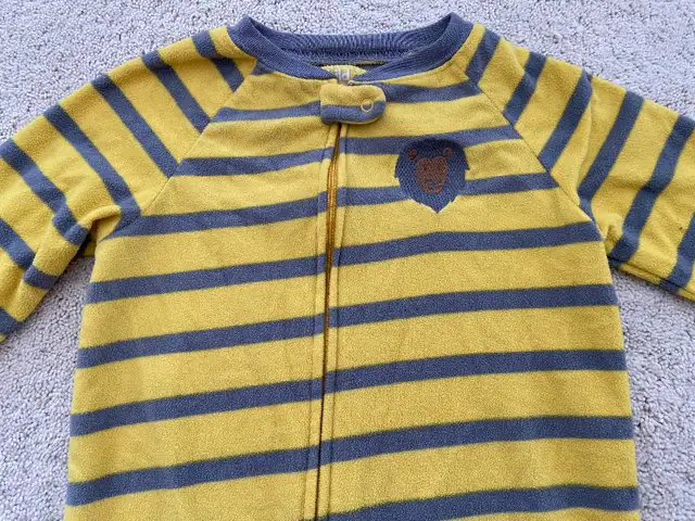 5T Lion Onesie/ Sleeper (Used New Condition) in Clothing - 5T in Winnipeg - Image 3