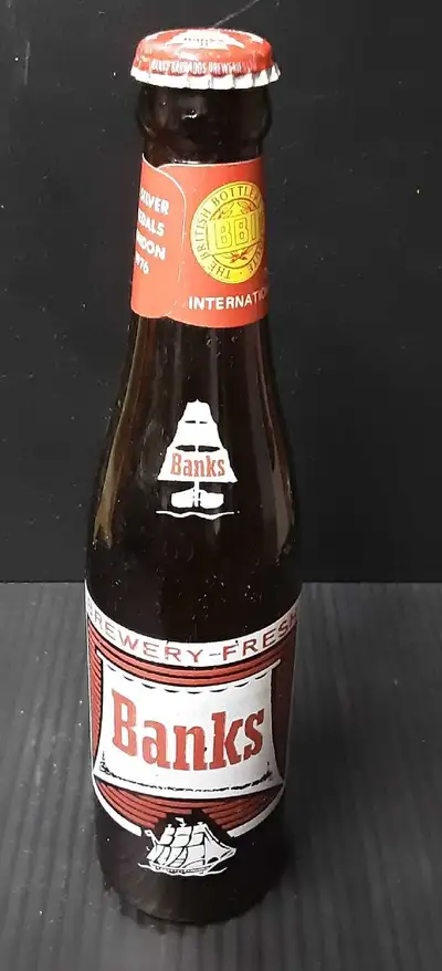 Vintage 1978 Barbados Banks Brewery Fresh Beer Bottle- Brown Amber c/w Cap Empty Cash and Pick up on...