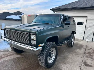 Full custom build - one of a kind. Fuel injected 502 Big Block. Long tube headers and custom exhaust...